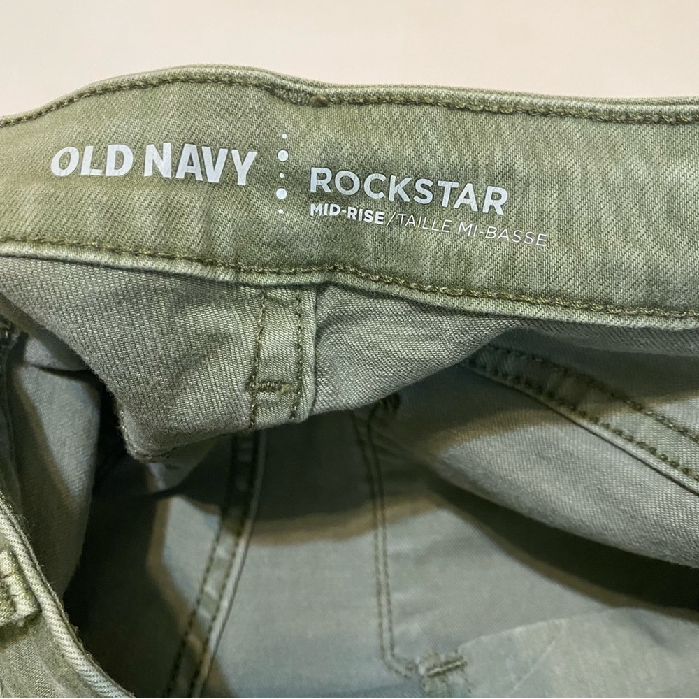 Old Navy Mid-Rise green pants size 10 regular - Picture 3 of 7